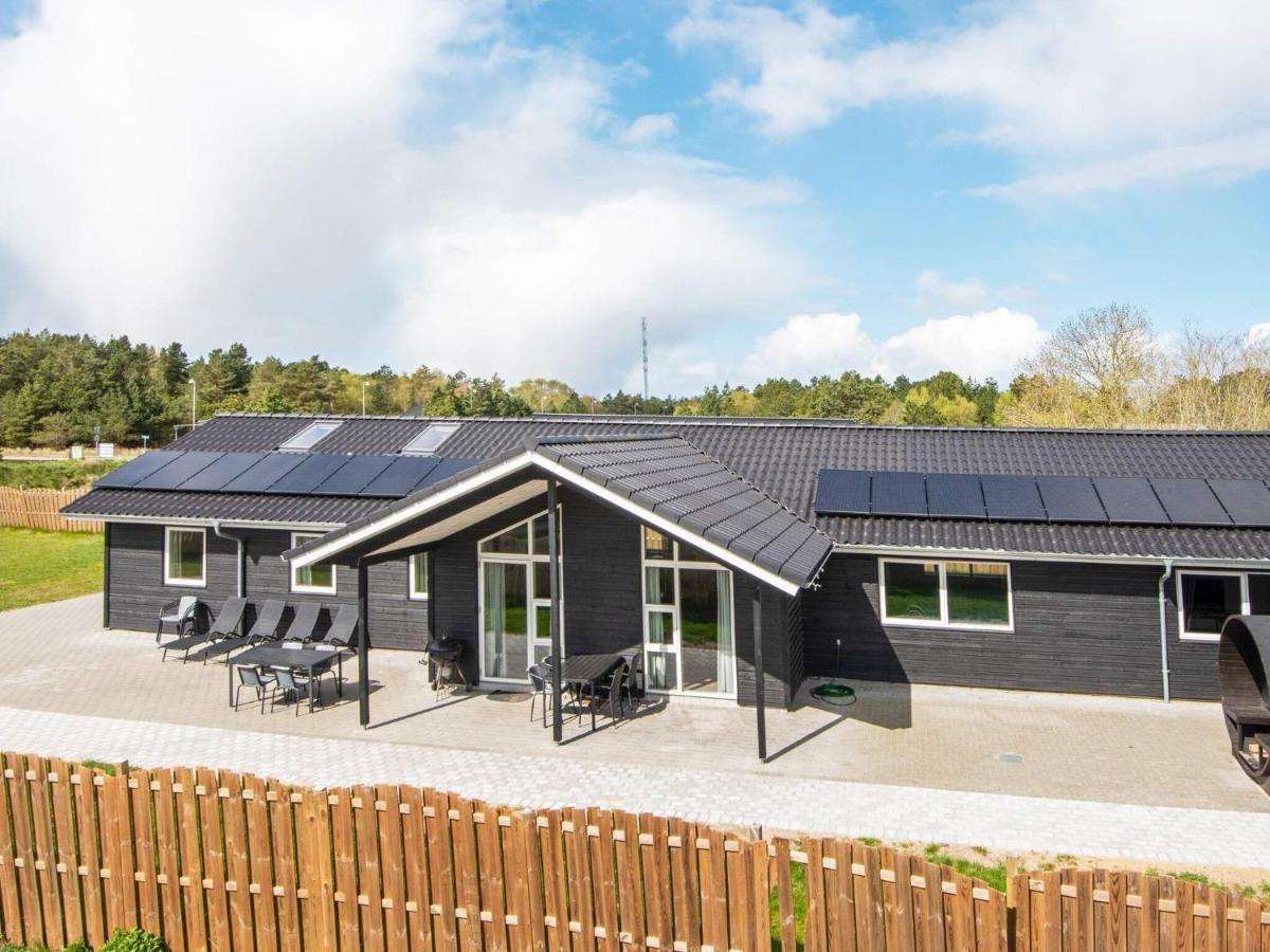 16 Person Holiday Home In R M Rømø Kirkeby Esterno foto