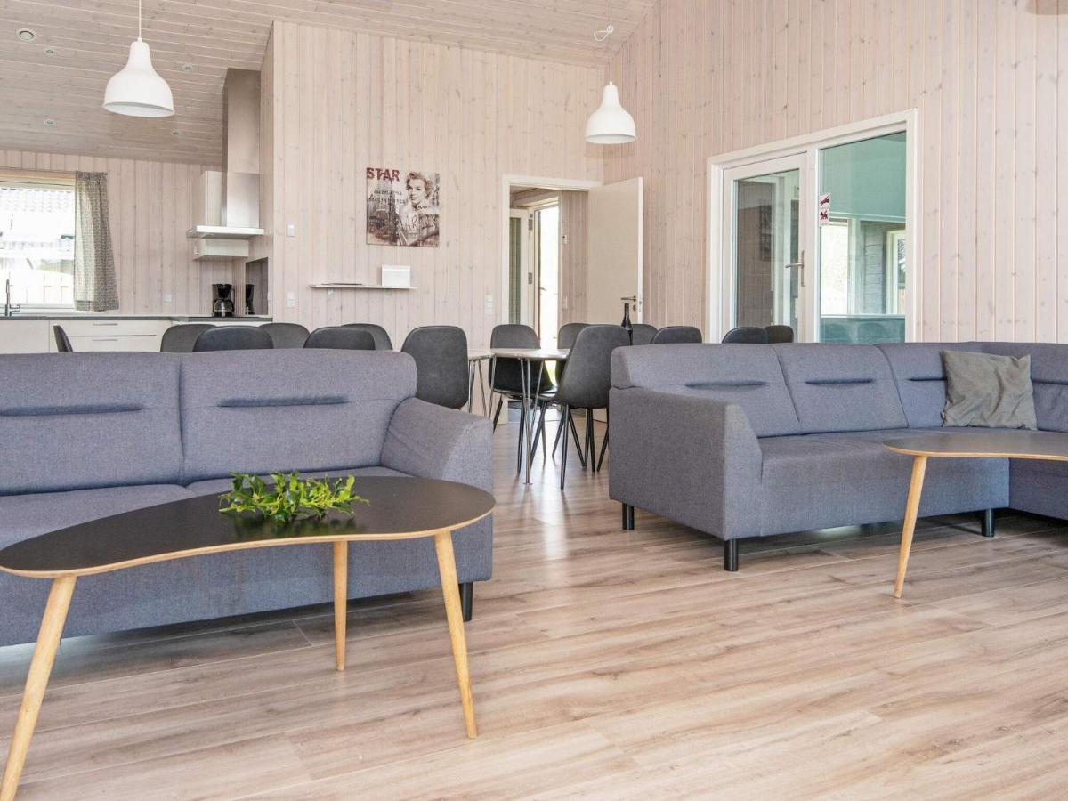 16 Person Holiday Home In R M Rømø Kirkeby Esterno foto