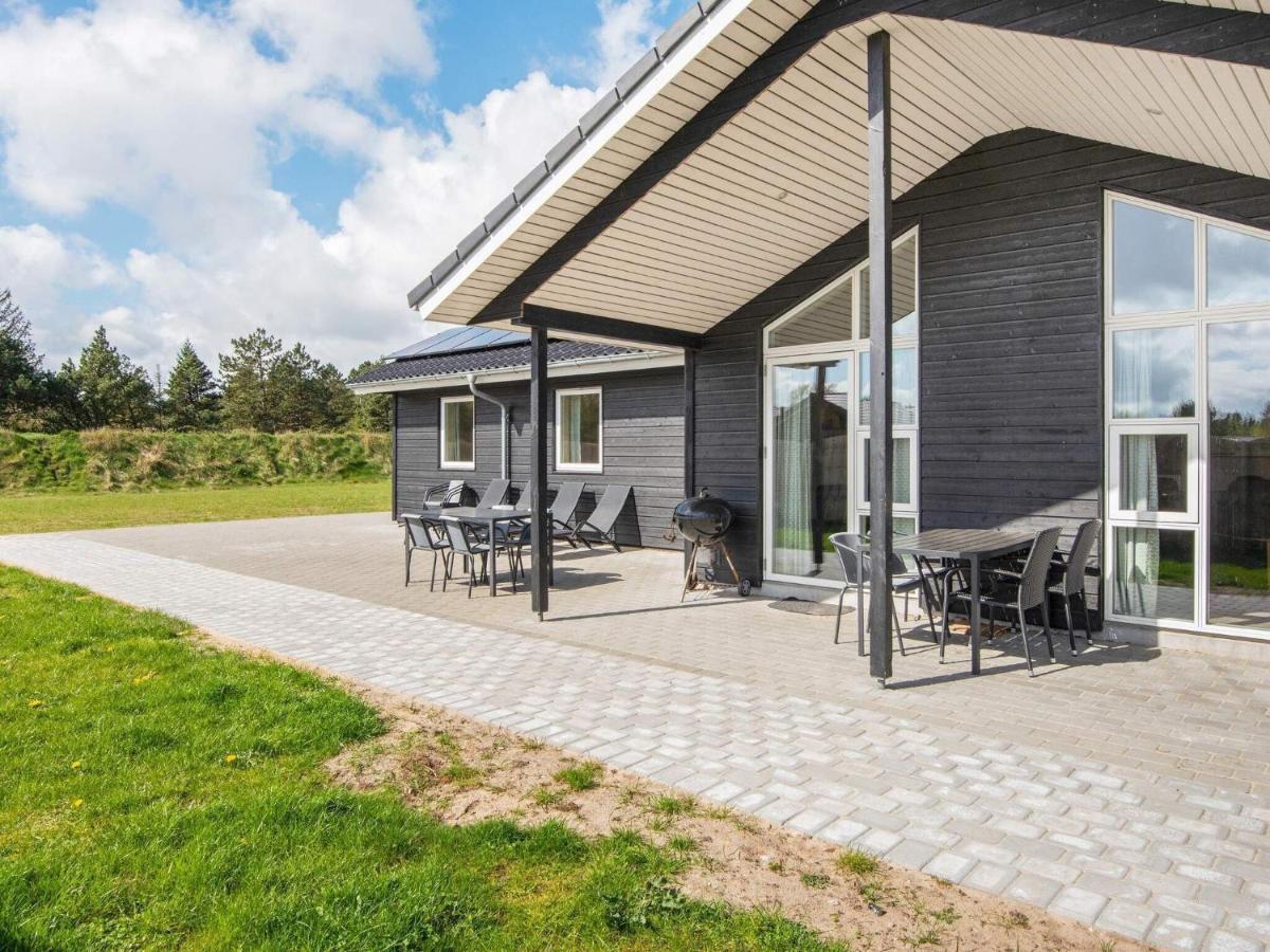 16 Person Holiday Home In R M Rømø Kirkeby Esterno foto