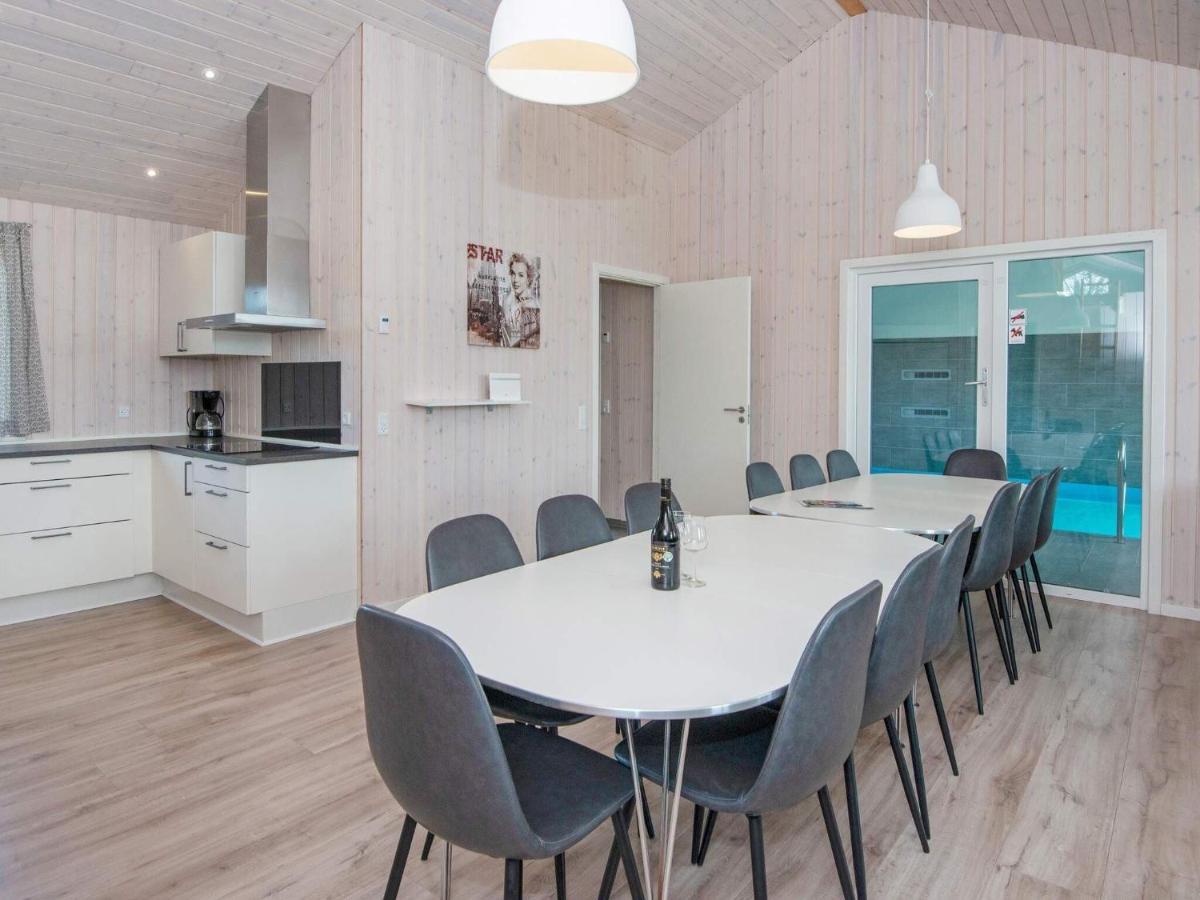 16 Person Holiday Home In R M Rømø Kirkeby Esterno foto